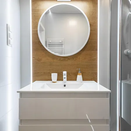 We Wroclawiu - Jaworska Apartment *