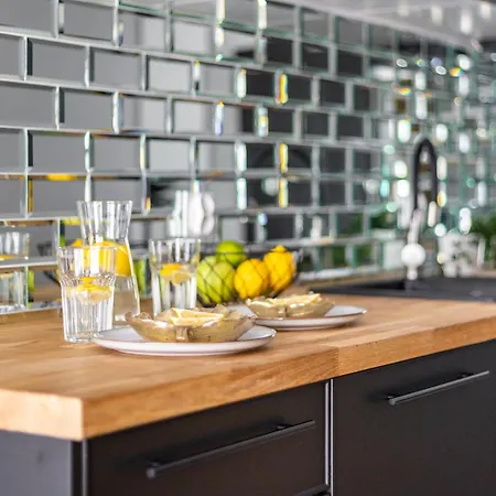 We Wroclawiu - Jaworska Apartment *